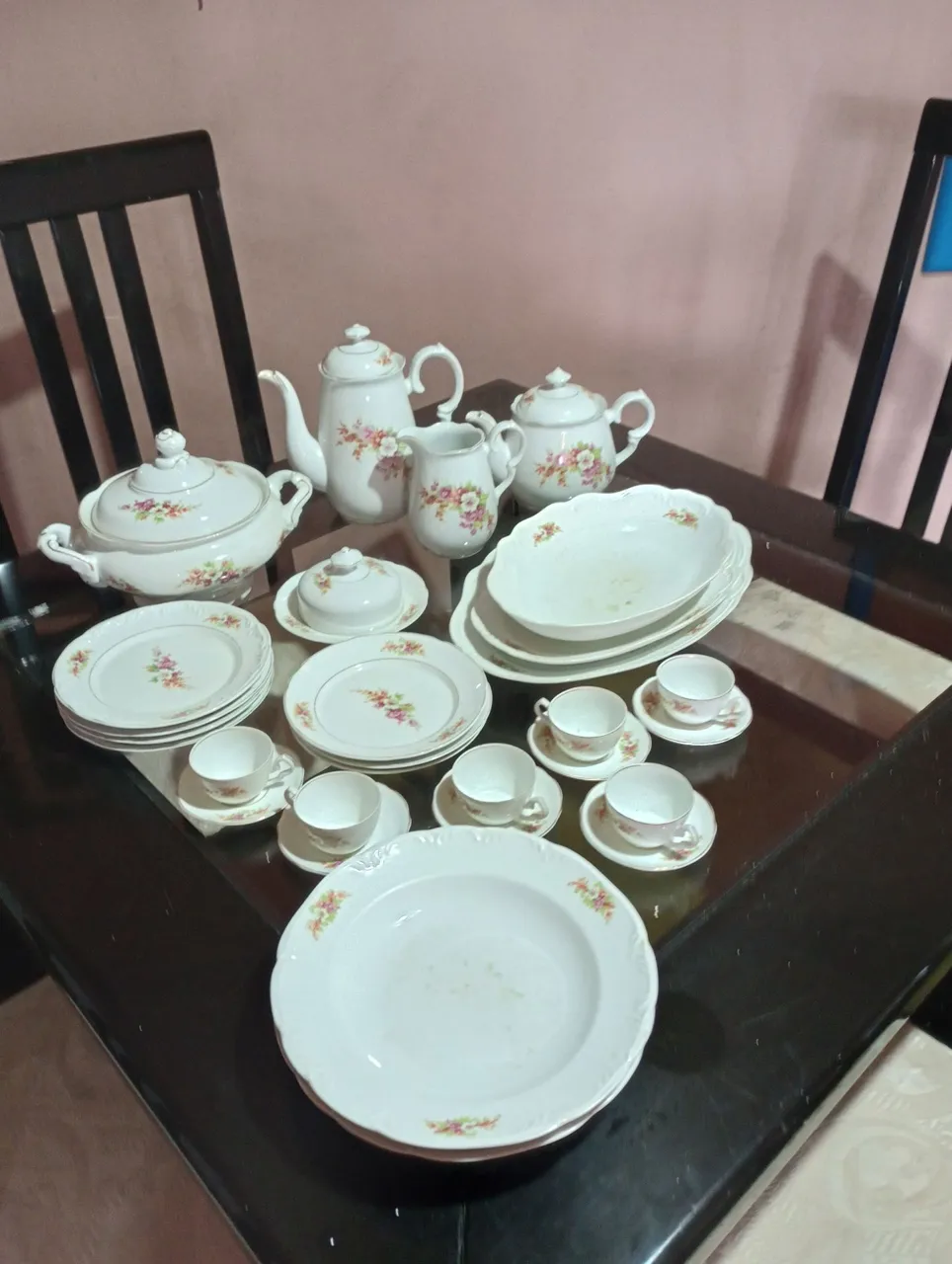 Aparelho de Jantar Floral Vintage Completo