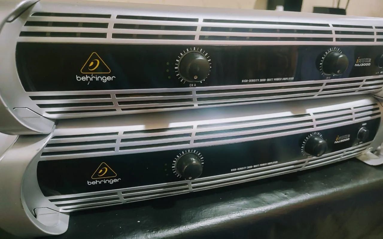 AMPLIFICADOR POTÊNCIA BEHRINGER  INUKE NU 3000