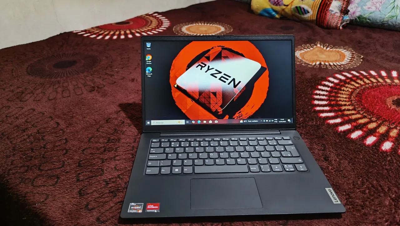 Notebook Lenovo Ryzen 5 placa de video 2GB RAM 8GB SSD NVME 256 GB