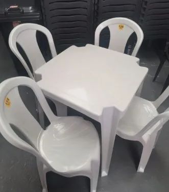 Jogo de mesa com cadeiras teste de impacto 154kg