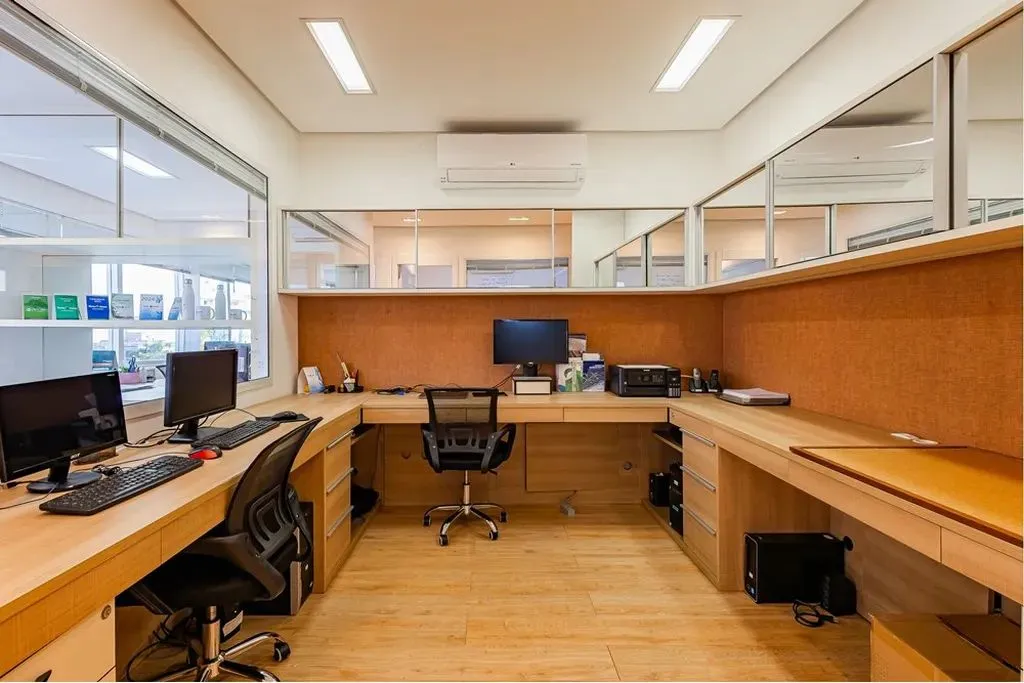 Sala de 64.61m² no bairro Chácara das Pedras, com