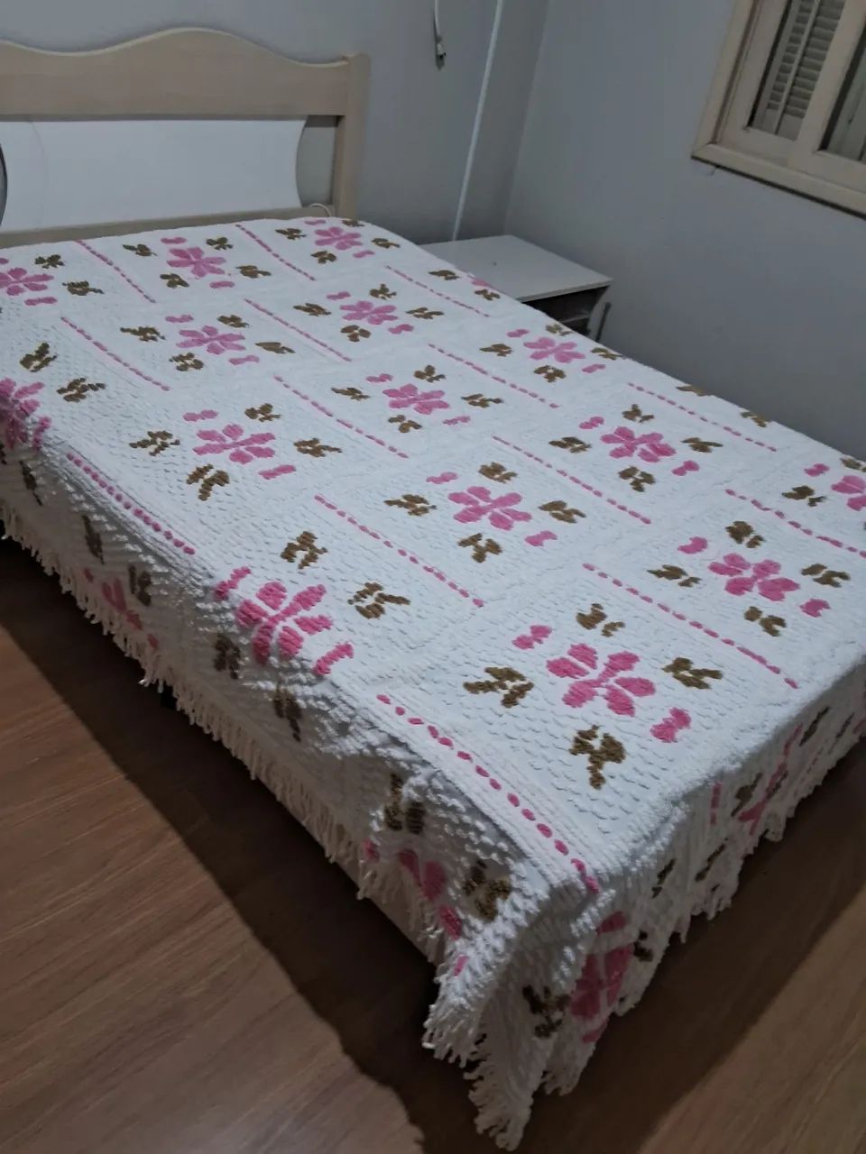 Colcha de chenille Madrigal antiga anos 80