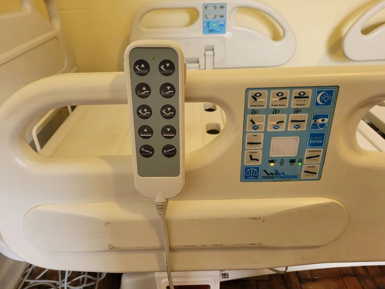 Cama Hospitalar Elétrica - Semi-nova - Foto 3