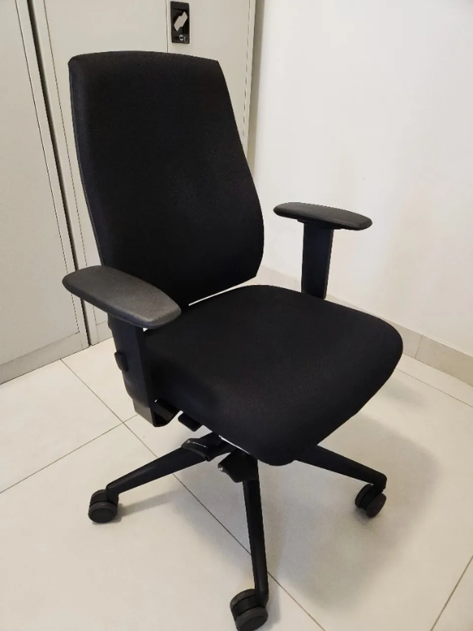 Cadeira Ergonômica Alemã Interstuhl Goal 152G