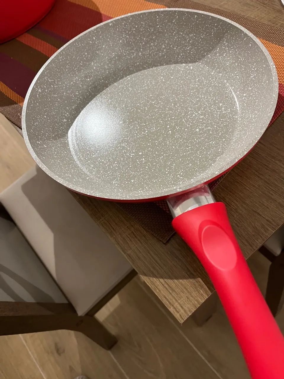 Frigideira e Panela Antiaderente com Revestimento de Pedra