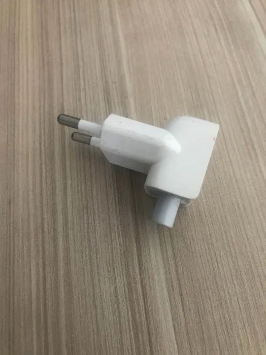adaptador tomada plug para macbook ipad padrão eu brasileiro apple