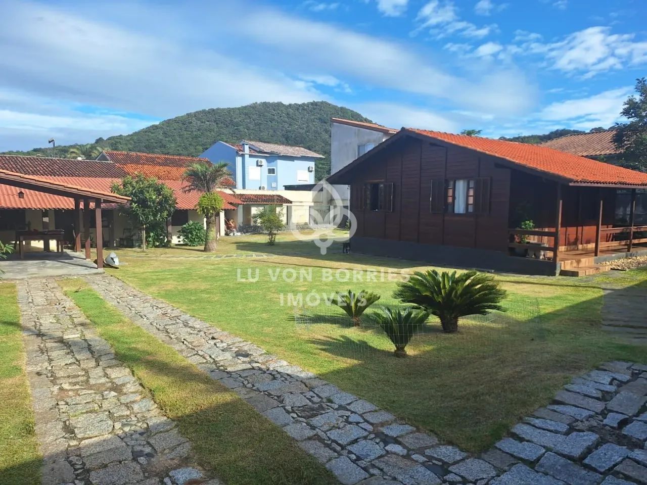 Terreno à venda no bairro Sambaqui - Florianópolis/SC