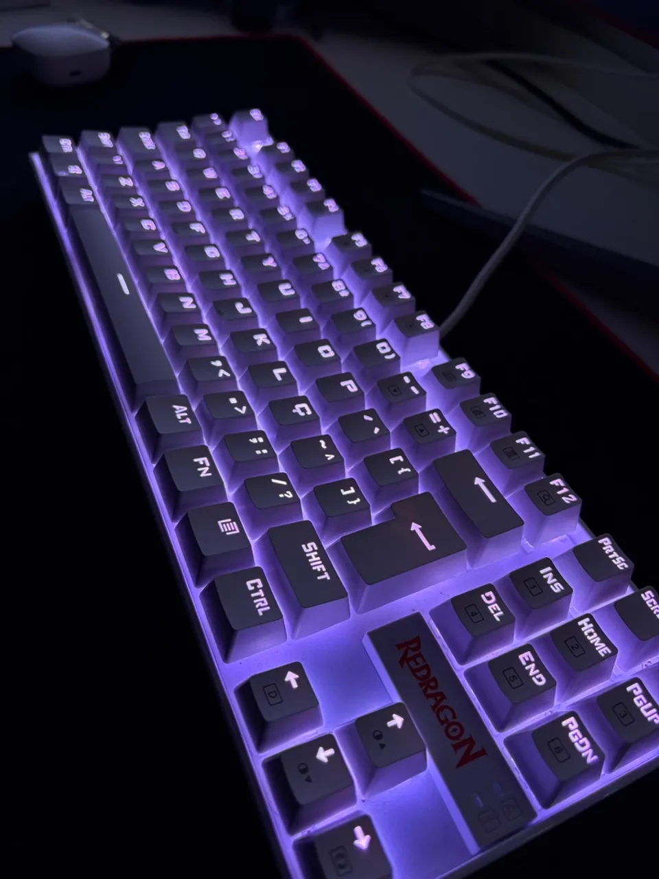 Teclado Mecânico Gamer Redragon Kumara, RGB, Switch Outemu Blue, Branco