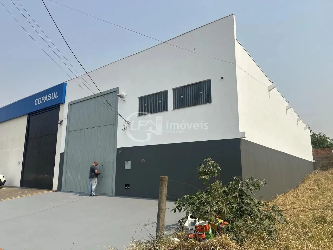 Barracão Comercial para Locação em Campo Grande-MS, Bairro Nova Lima: 1 Sala, 1 Banheiro,