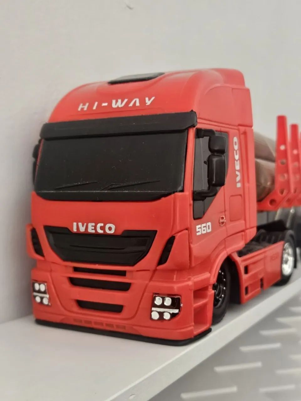 Iveco Hi-Way Vermelho - Foto 2