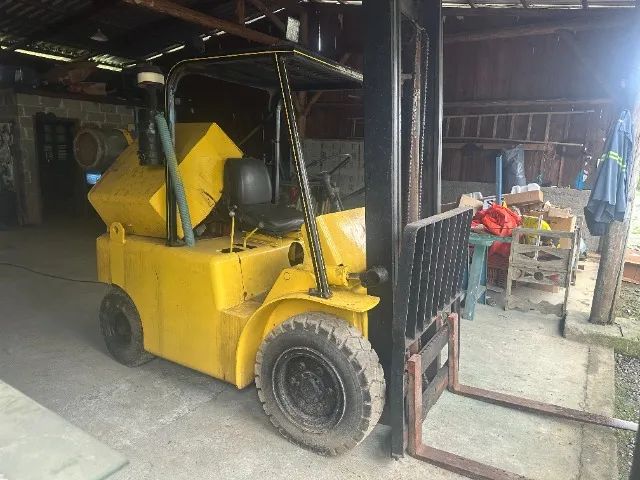 Empilhadeira 2,5 TON a gás - Foto 2