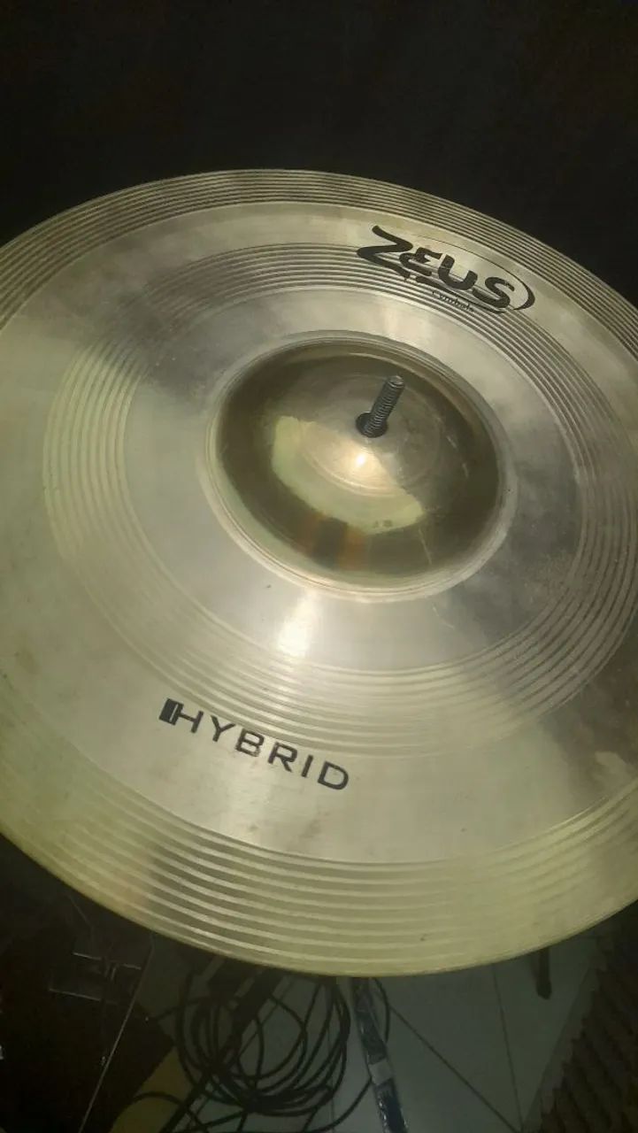 VENDO CRASH ZEUS HYBRID 16 - Instrumentos musicais - Caieiras