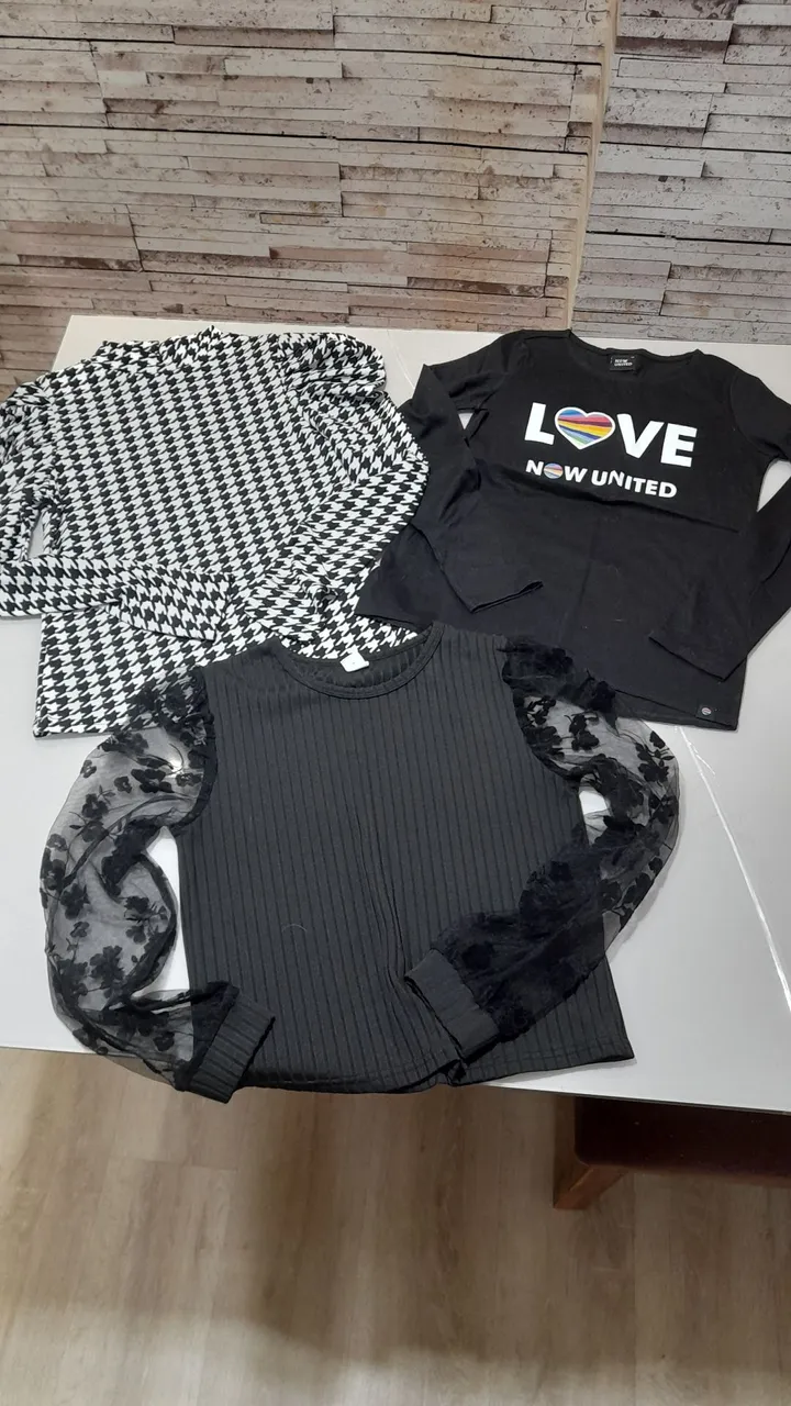 Vendo 3 Blusas de manga longa Infantis , seminovas T - 10 anos , marca Renner