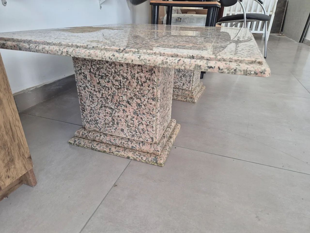 Mesa de centro em granito maciço - Foto 2