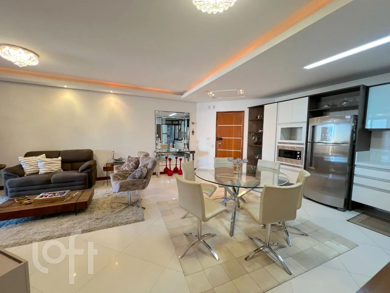 Apartamento à venda em Centro com 130 m², 4 quarto