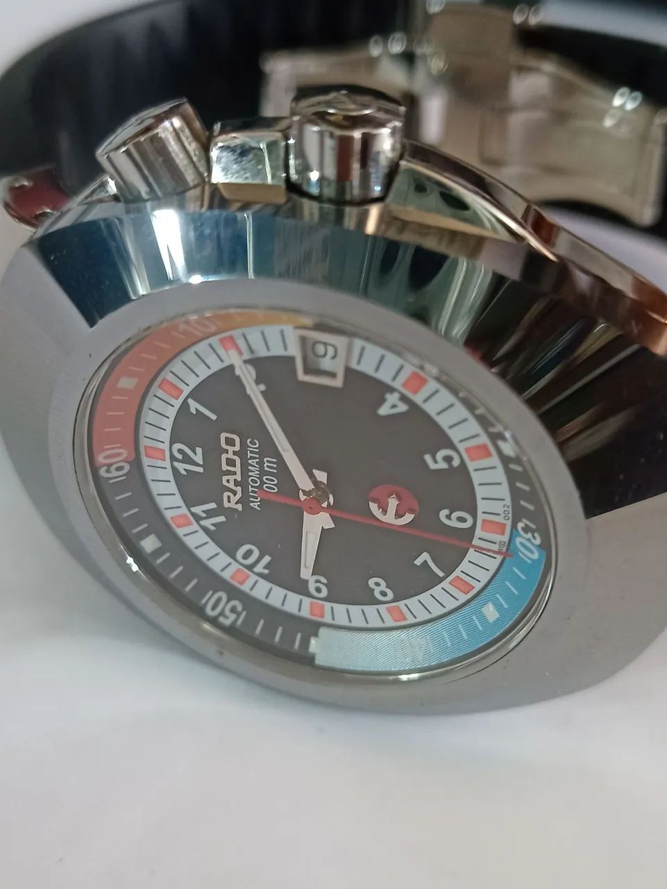 Relógio marca Rado estilo GMT estado de novo  - Foto 5