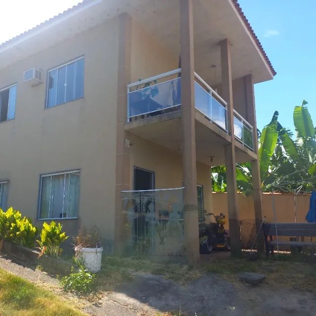 CASA DUPLEX MOBILIADA SAQUAREMA 