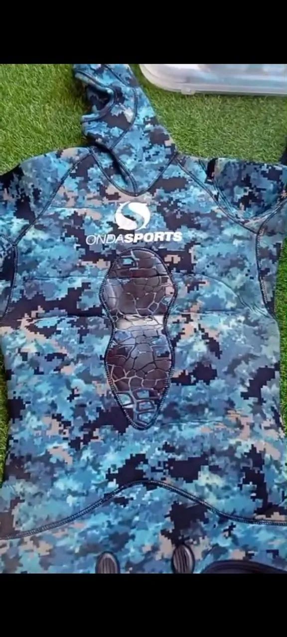 Vendo roupa de mergulhpo camuflada, 5mm. L - Foto 2
