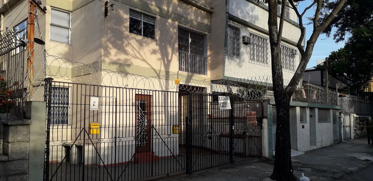 Apartamento tipo.casa térreo no quarteirão da dias da Cruz 