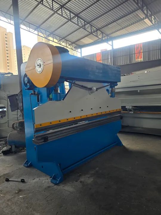 Dobradeira mecanica 3000x5mm - Foto 2