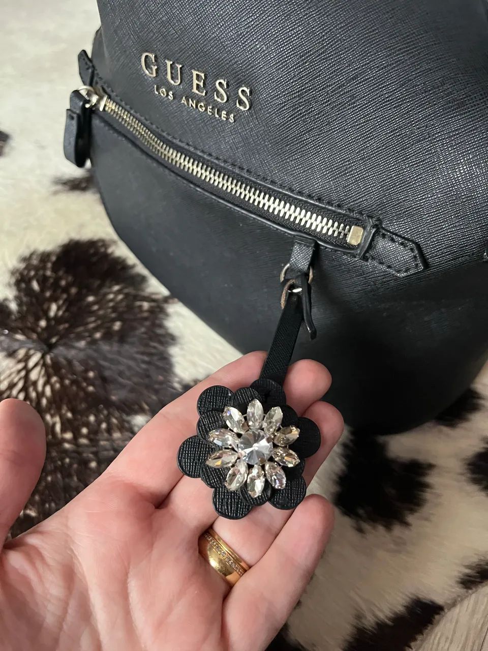 mochila original marca guess couro - Foto 3