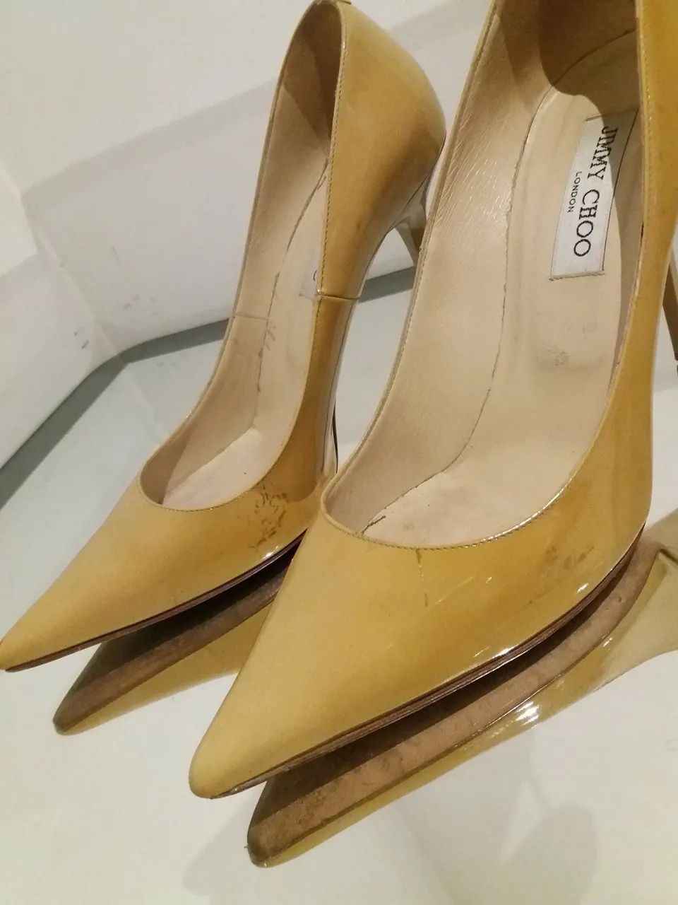 SCARPIN CLÁSSICO JIMMY CHOO. SALTO 11 CM. LINDÍSSIMO - Foto 2