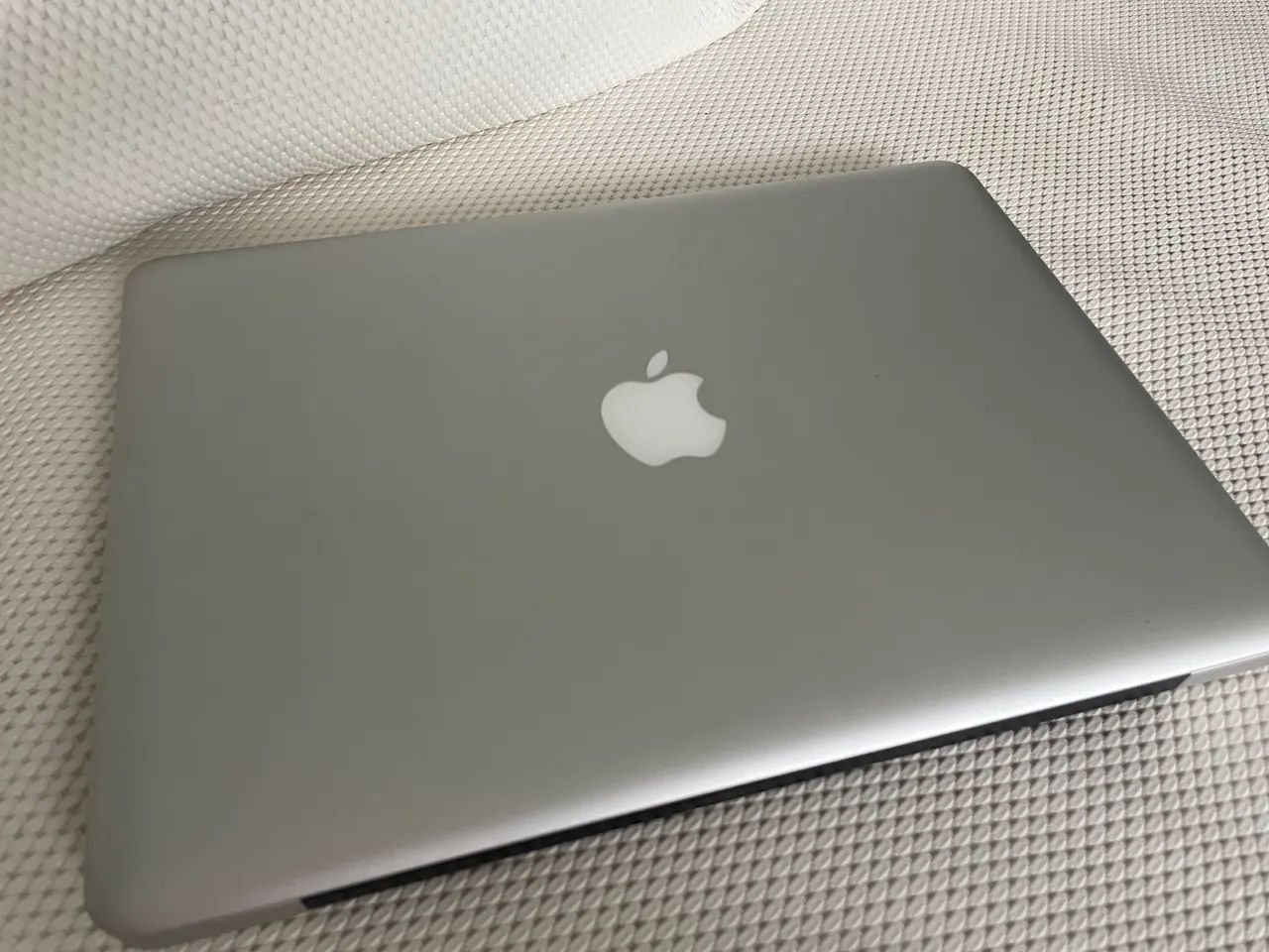MacBook Pro early 2011 revisado SSD, bateria nova