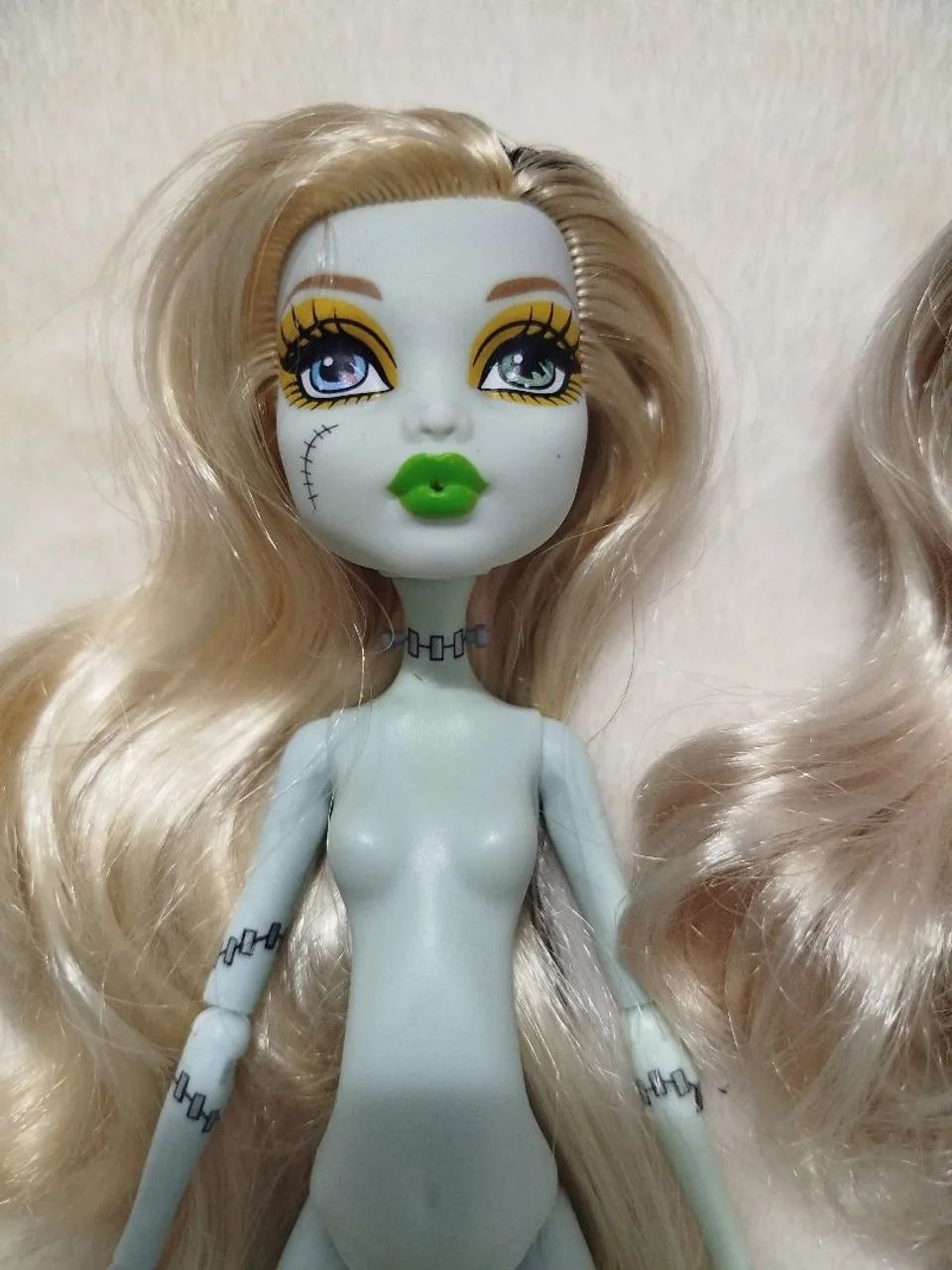 2 Bonecas Frankie Stein Monster High para customização. - Foto 3