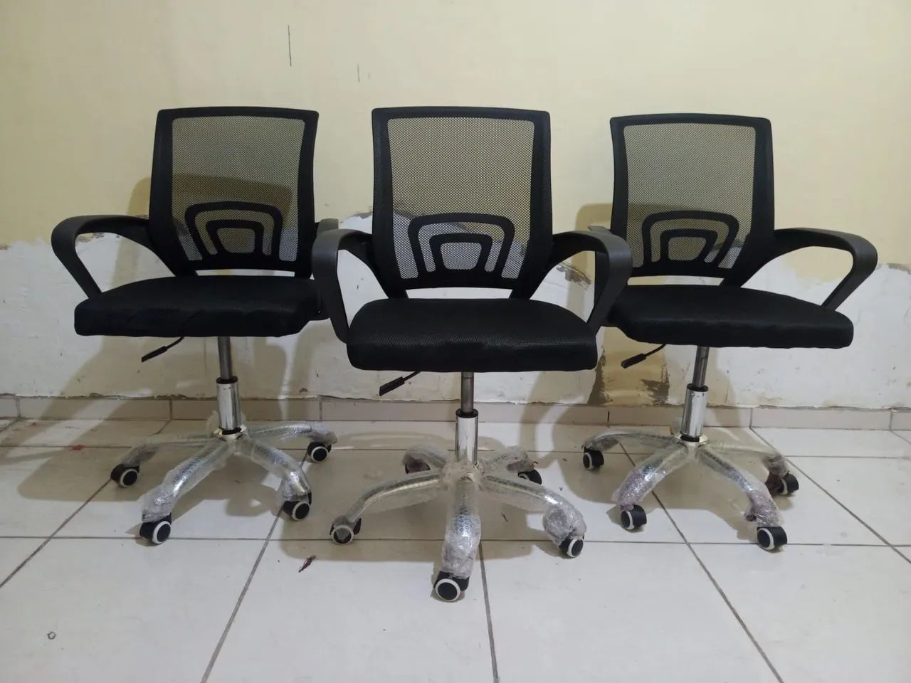 Cadeiras de Escritório com Rodinhas - Conforto e Design