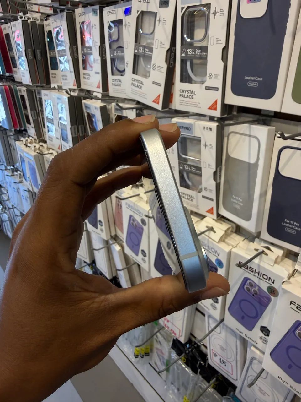 iPhone 15 azul  - Foto 4