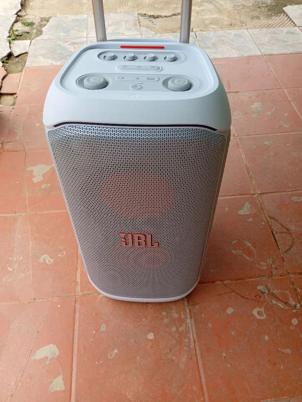 Caixa JBL 320 
