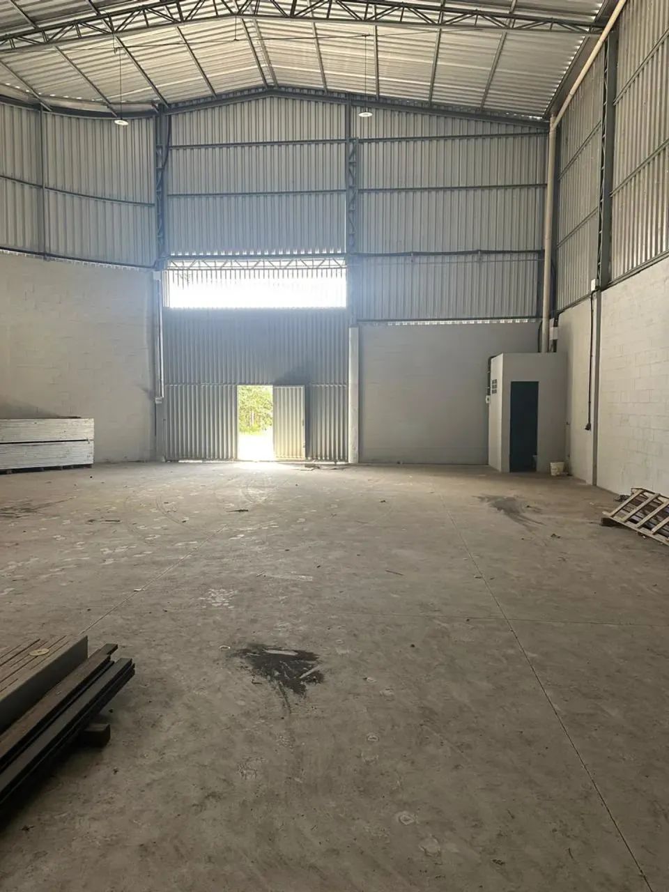 ALUGO GALPÃO SÃO CONRADO COM 330M² - Foto 3