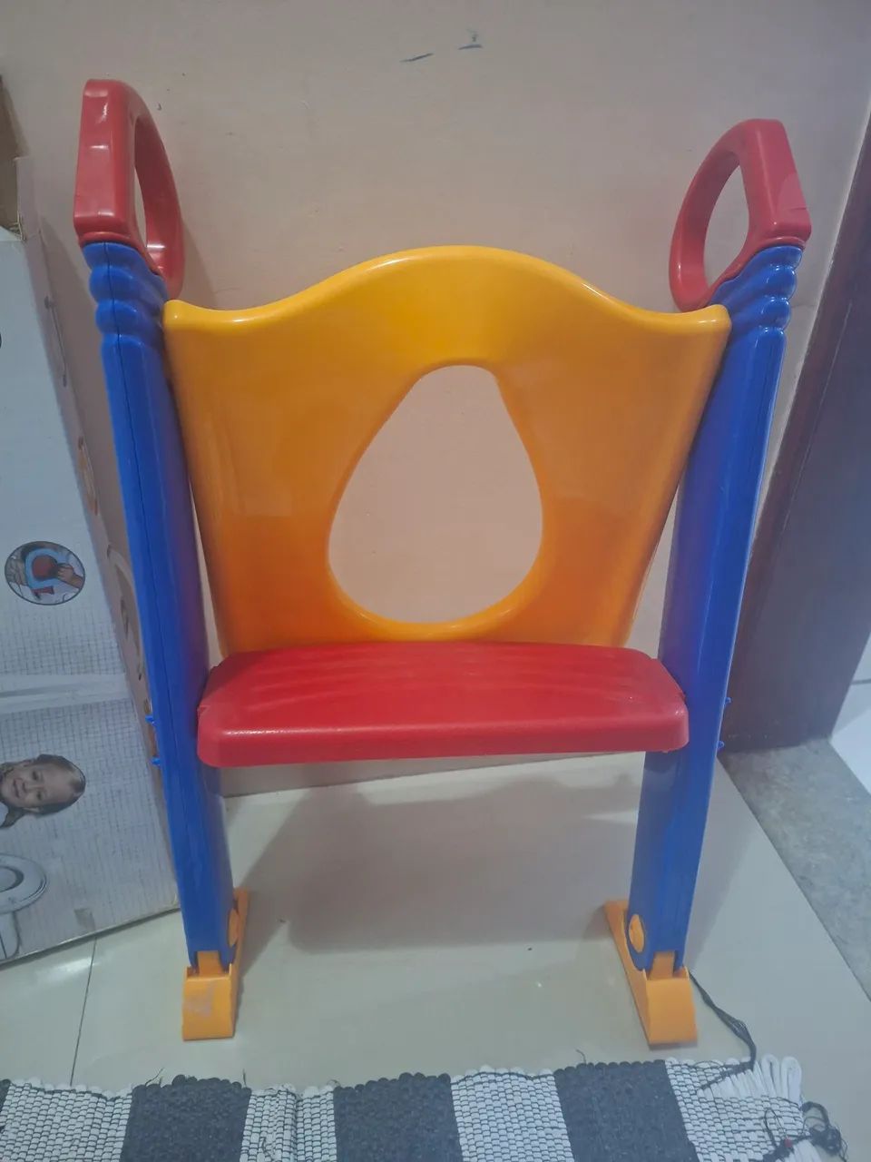 Assento infantil redutor com escada 