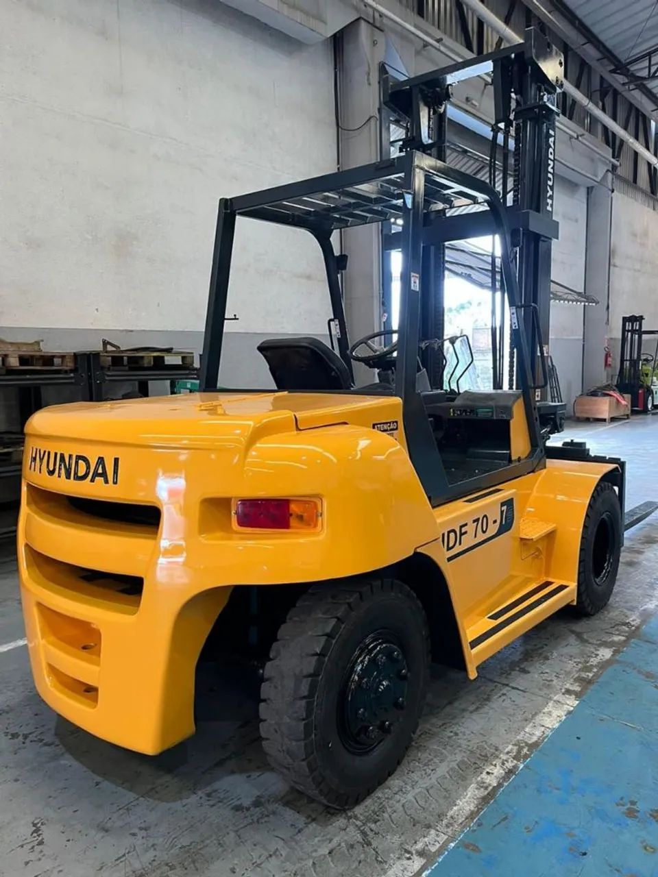 EMPILHADEIRA HYUNDAI DE 7 TONS - Foto 3