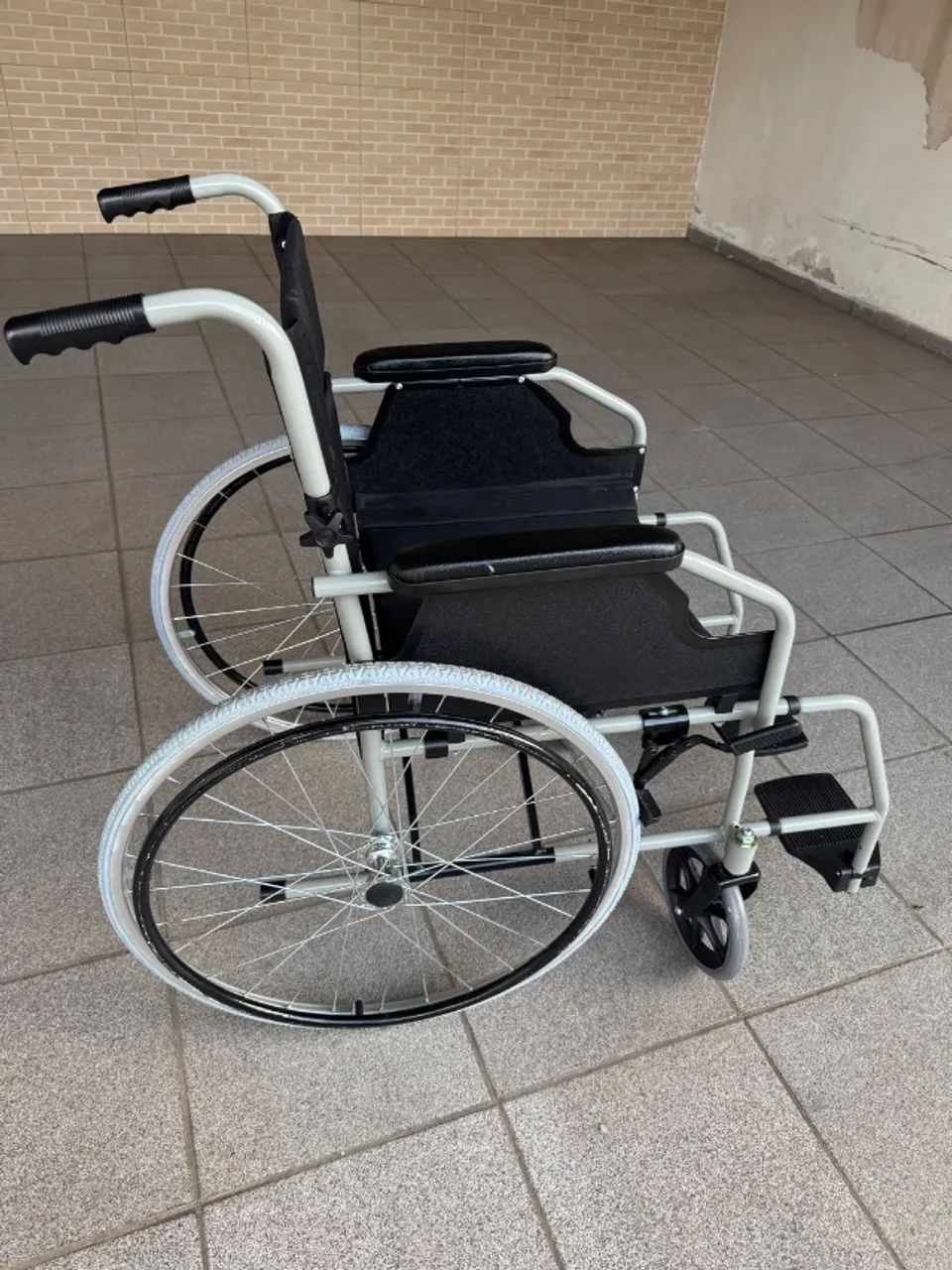 Cadeira de rodas - Foto 2