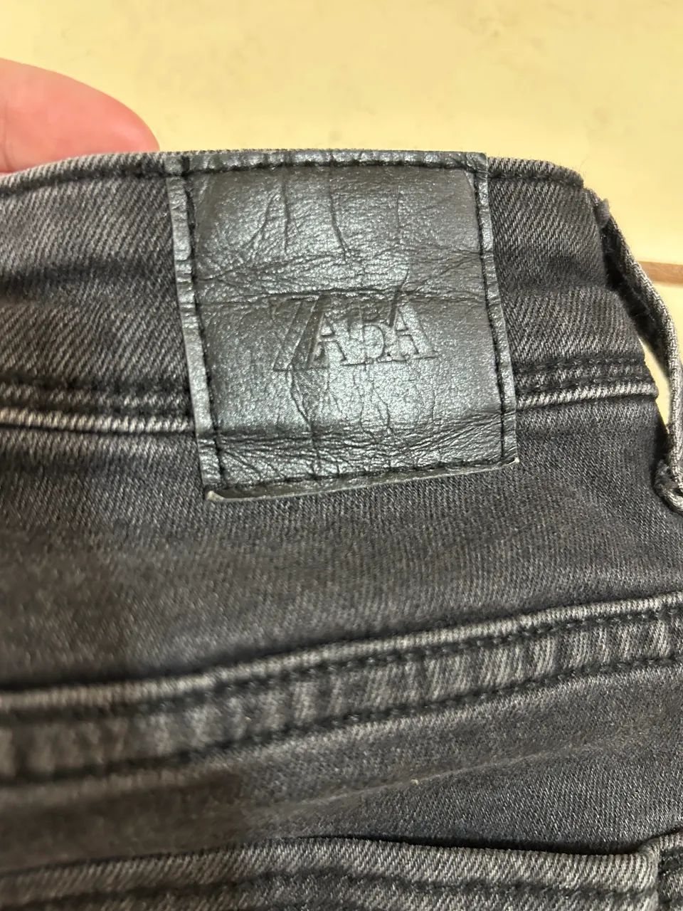 Calça jeans feminina Zara 38 - Foto 4