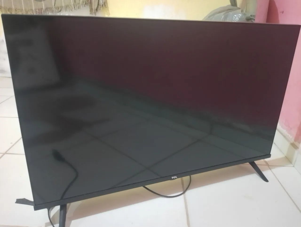 Tv TCL 32 polegadas smartv somente pra retirada de peça 
