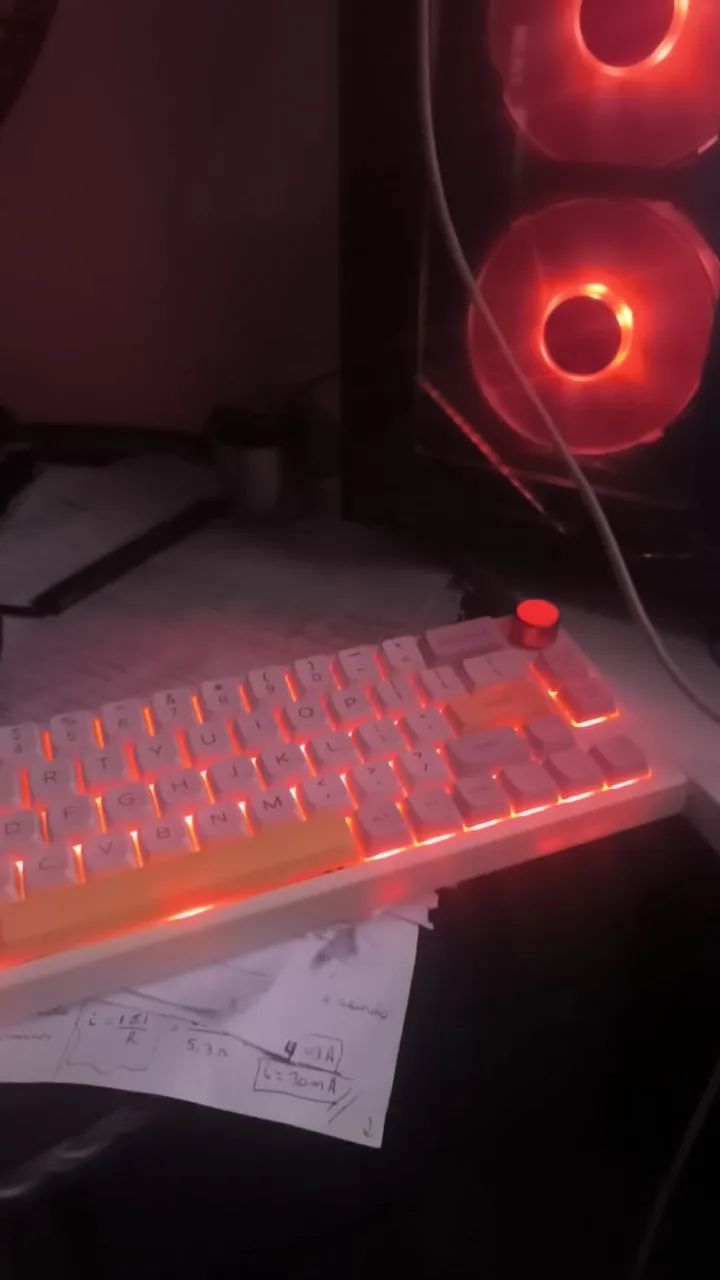 TECLADO MECÂNICO PREMIUM EPOMAKER TH66 (LAYOUT 65%) bluetooth.