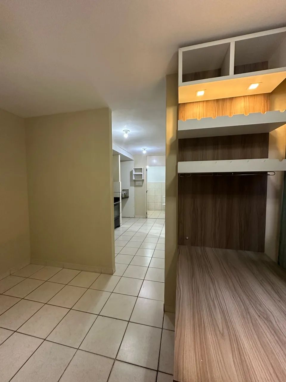 Vende-se Apto cidade satélite, vila jardim Semi-Mobiliado - Foto 2