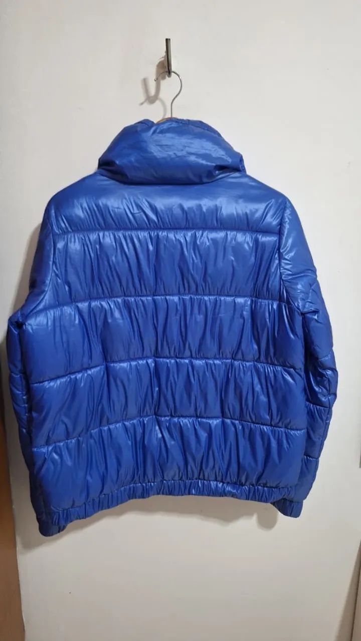 Jaqueta Puffer Azul Metalizada - Foto 3