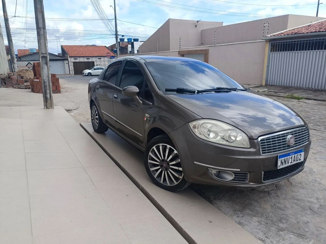 Fiat Linea Absolute 1.9/1.8 Flex Dualogic 4P 2010 - Foto 5