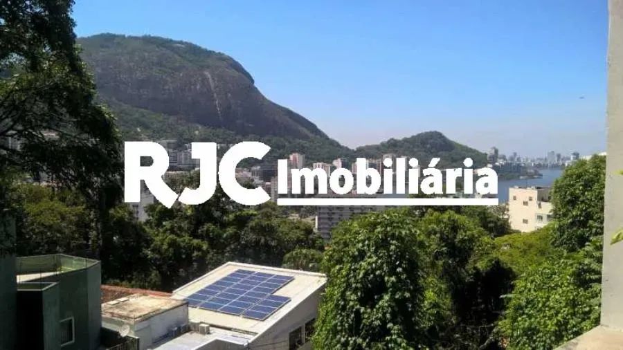 Casa de 540 metros quadrados no bairro Jardim Botânico com 5 quartos