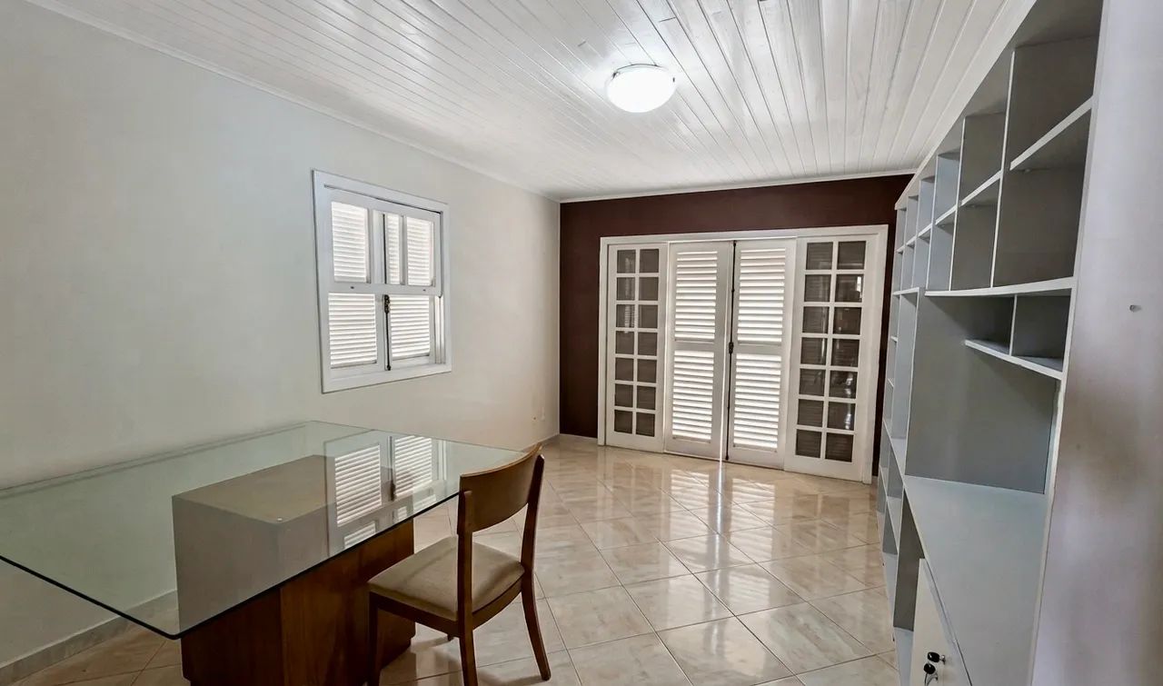 Casa com Edícula Completa | 183 m² de Área Construída | Terreno de 420 m² (15 x 28 m) - Foto 3