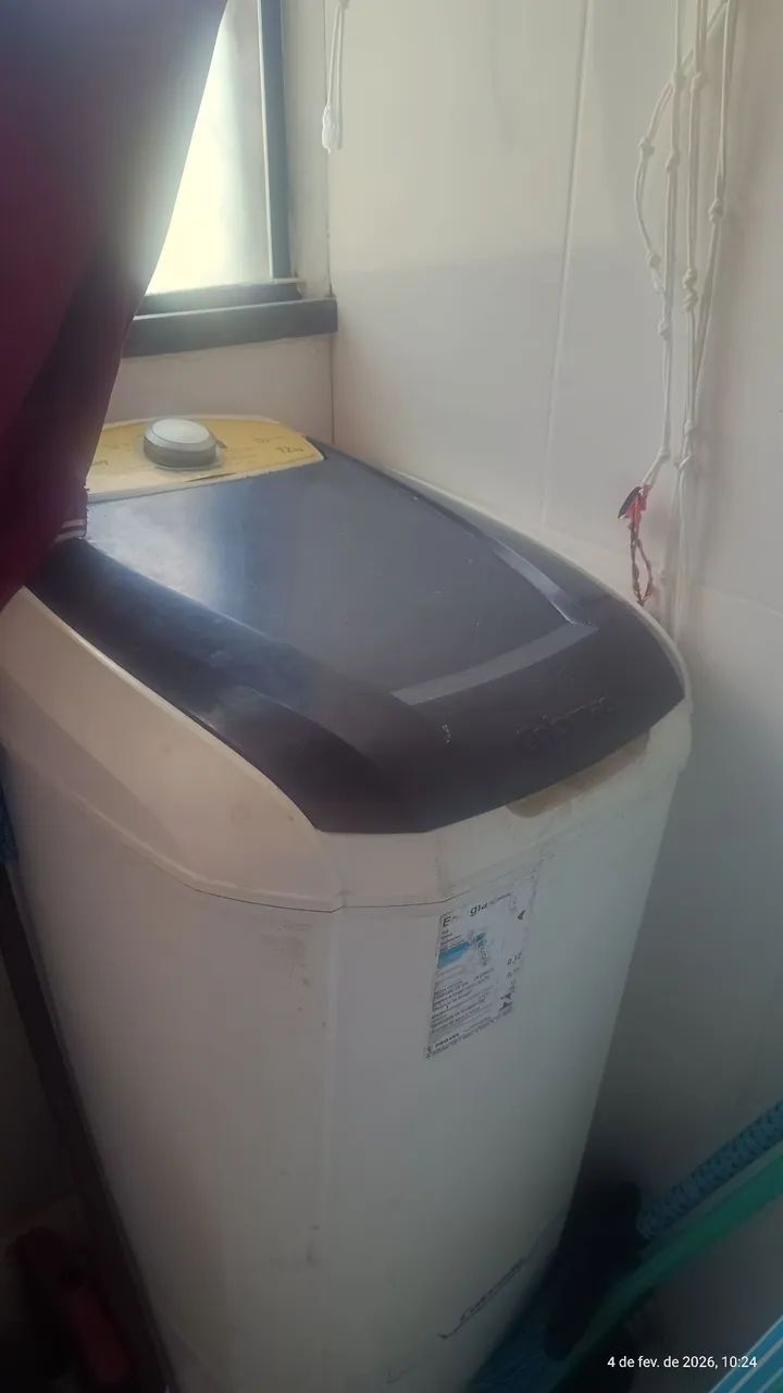 Vendo um tanquinho colormaq 12 kg 