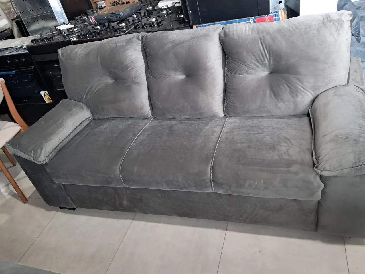 Sofa de veludo novo 3 lugares  - Foto 2