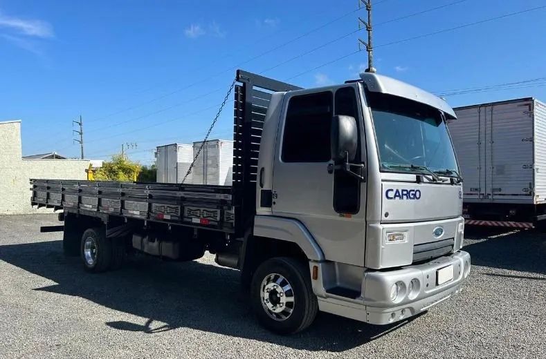 Ford Cargo 815  - Foto 2