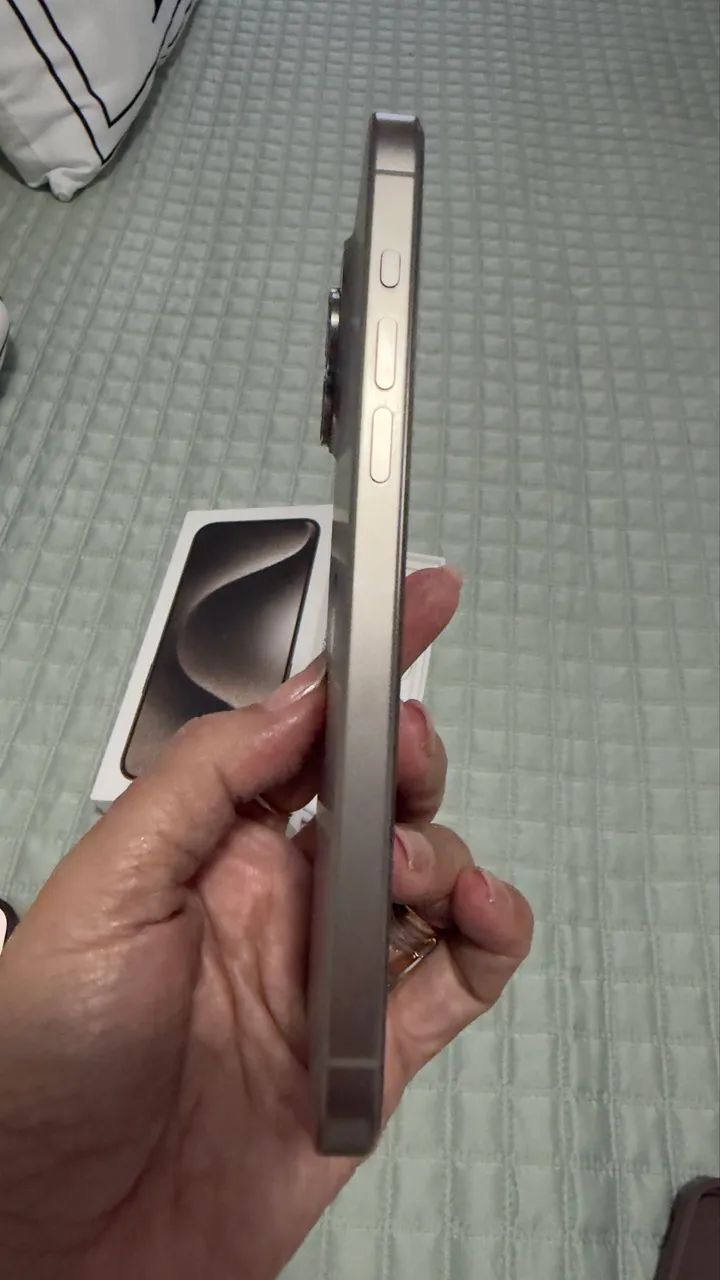 iPhone 15 Pro Max  - Foto 2
