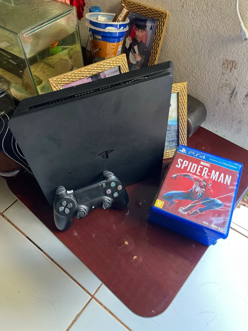 Ps4 slim 1 terá 