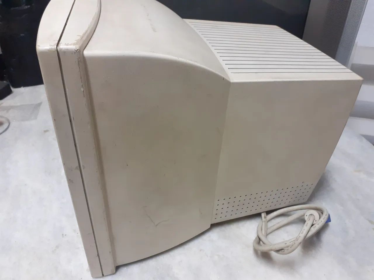 Monitor Crt Compac Modelo N?611 Computador Antigo 286 386 486 LIGA NÃO DA IMAGEM NO ESTADO - Foto 2