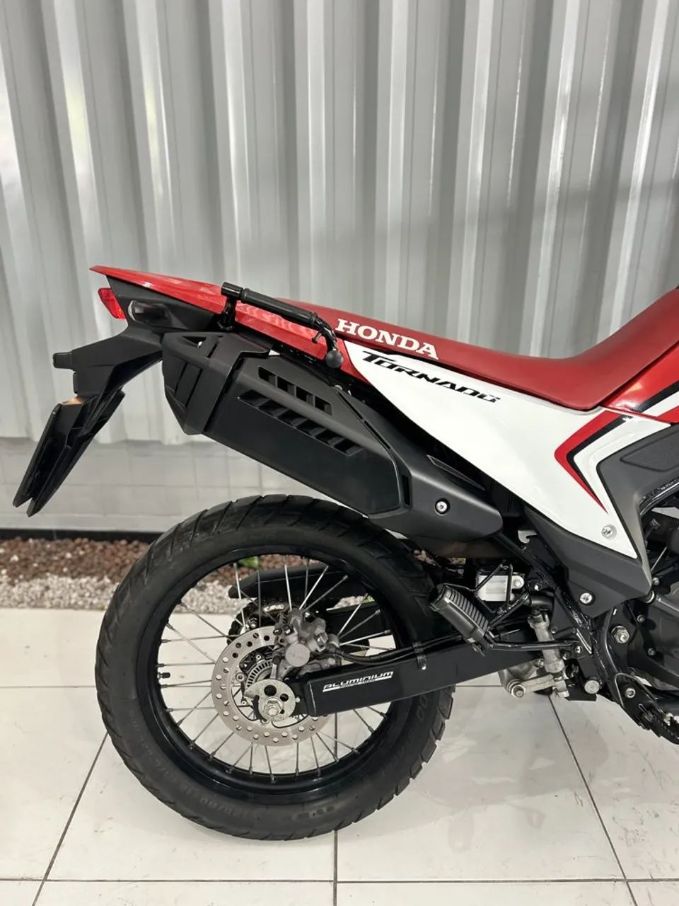 HONDA Tornado 300 2025 - Foto 3